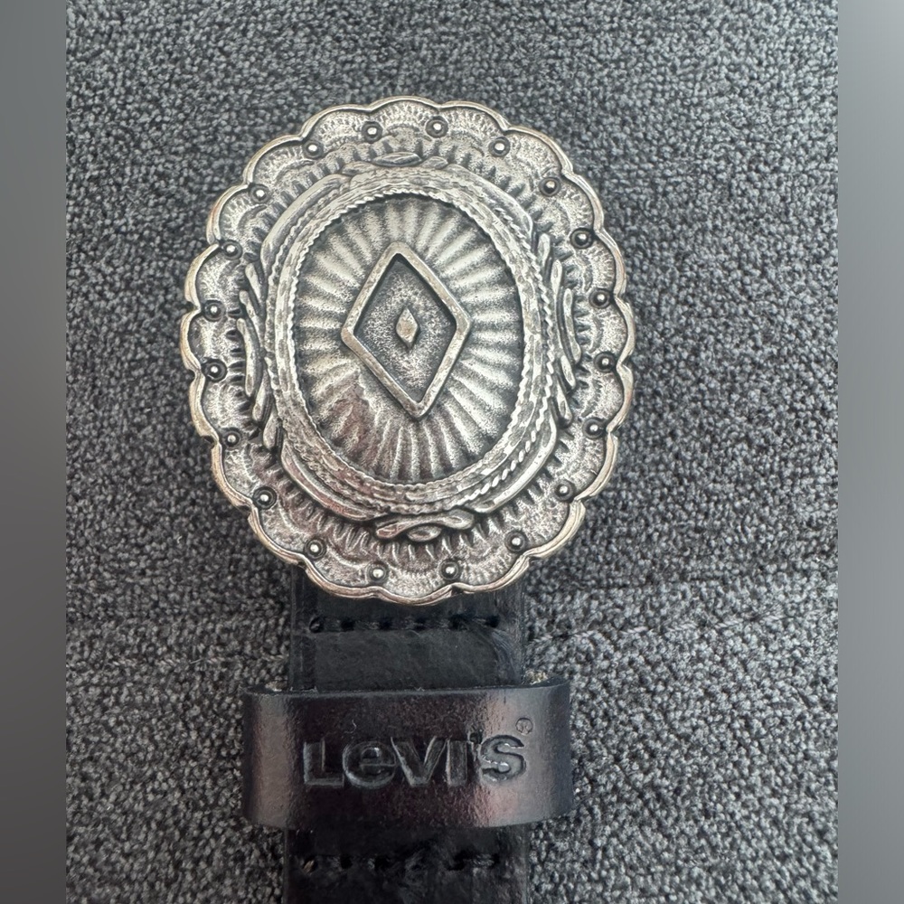 Levi’s Bovine Leather Belt Made in Italy